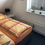 Kastanienhues * Vesterland