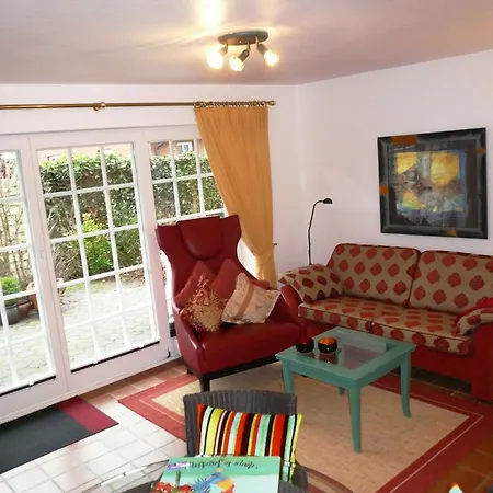 Kastanienhüs Ferienhaus *